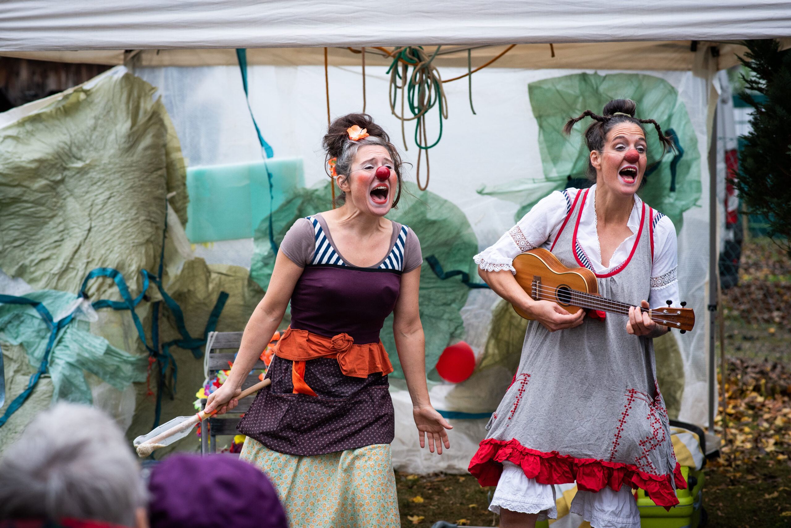 einwegMeer clowntheater 2025 copyright wirliebe shaki korber 1-1